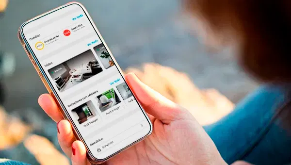 Esta mirilla inteligente se conecta a la red Wi-Fi para facilitar la  gestión a distancia del acceso a nuestro hogar