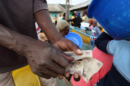 Dinero en efectivo: la herramienta más adecuada ante crisis humanitarias, según la OCDE